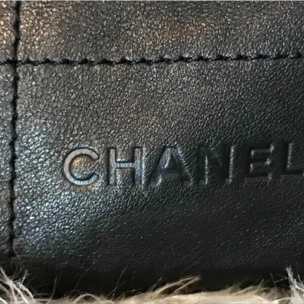 💕💯Authentic Chanel Square Stitch CC Boston Bag Quilted Leather💕